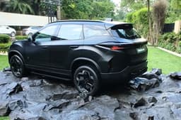 Tata Harrier EV It comes finished in a matte black exterior paint shade which looks quite sinister. 